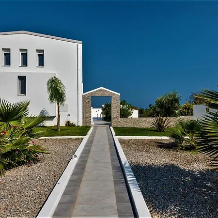 Lilu 1 With Private Pool Tigaki